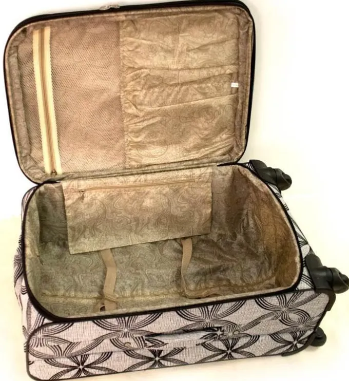 Silk & Salt 5 Pc Silver Clover Spinner LuggaSet in Black Grey^ Carry On Luggage