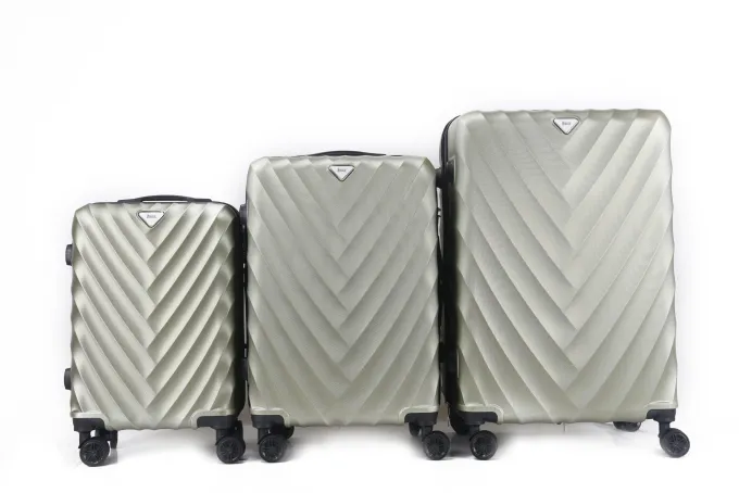 Silk & Salt MiraRYAN Expandable ABS Hard shell Lightweight 360 Dual Spinning Wheels Combo Lock 28 24 20 3 Piece LuggaSet^ Checked Luggage