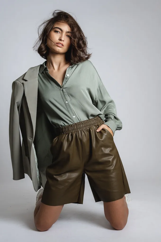 Silk & Salt arden vegan leather shorts - olive^ Pants