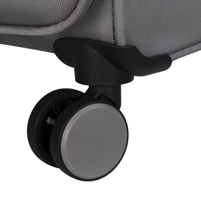 Silk & Salt it luggaAccuracy 28 Softside Checked 8 Wheel Spinner^ Checked Luggage